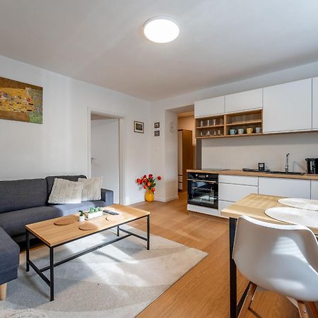 3 Room Private Flat Kosice City Center Fresh And New! Eksteriør billede